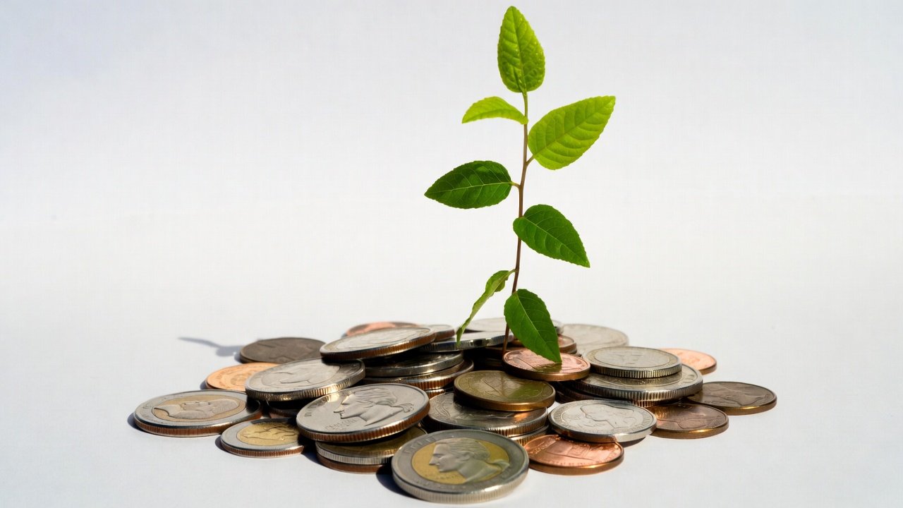 Smart Ways to Save Money in 2026 Without Changing Your Lifestyle